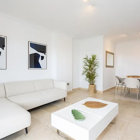 Mediterranean Swing - Acosta 8 Apartment *