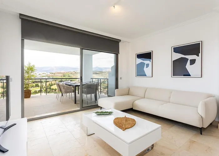 Mediterranean Swing - Acosta 8 Apartment