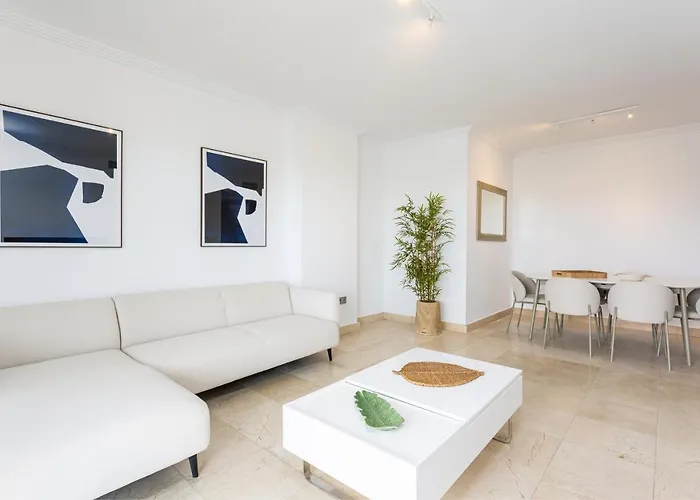 Mediterranean Swing - Acosta 8 Apartment *